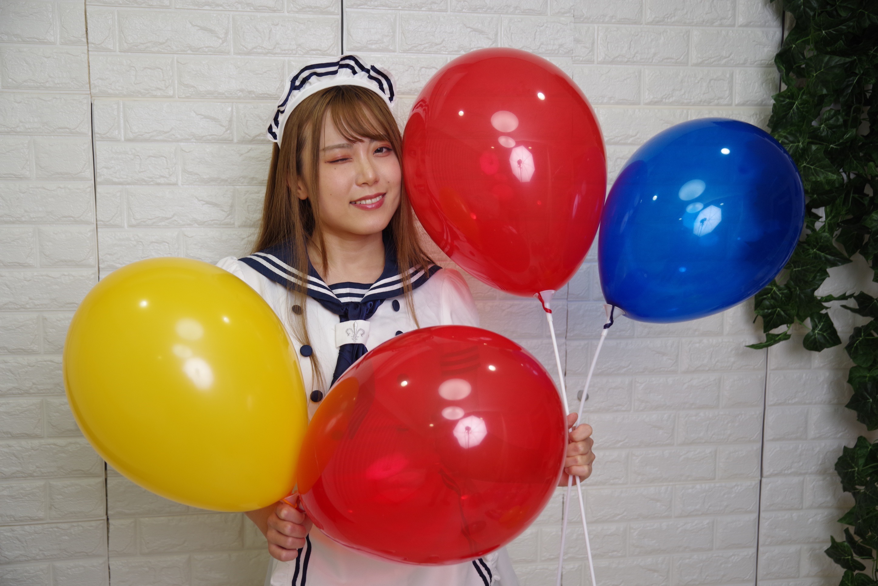 紗綾と風船