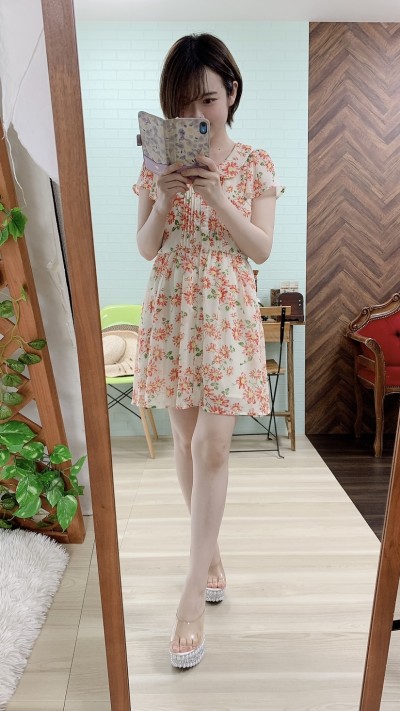 オレンジ花柄ワンピ