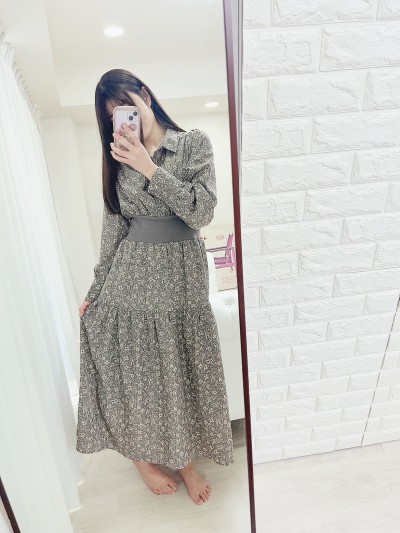花柄ワンピース